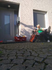 Bank vor dem Haus